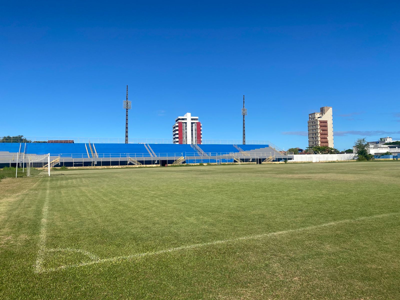 Estádio Mário Pessoa obtém autorização para receber jogos oficiais