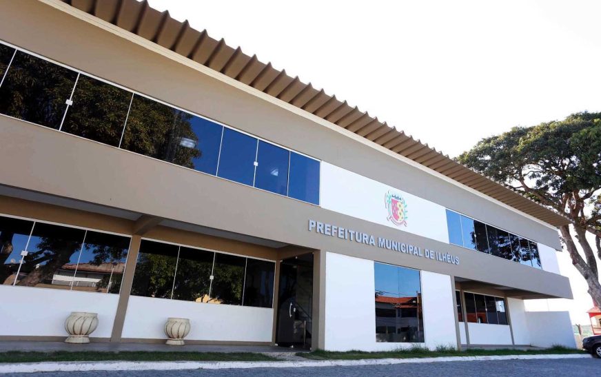 Prefeitura de Ilhéus propõe reajuste salarial de 5,53% a servidores e aumento do vale alimentação
