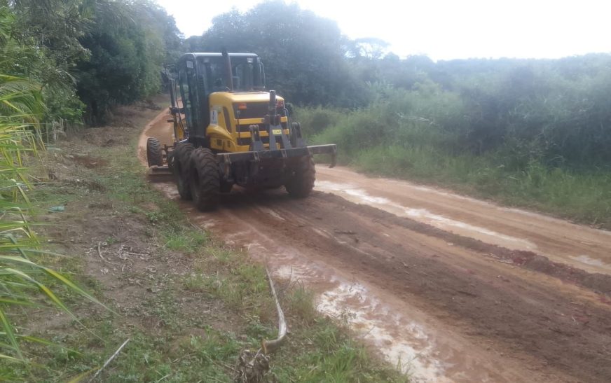 Prefeitura de Ilhéus avança com patrolamento em comunidades rurais