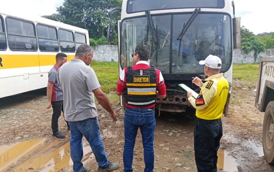 Prefeitura de Ilhéus e empresa DZSET solicitam perícia para apurar possível incêndio criminoso em ônibus escolar