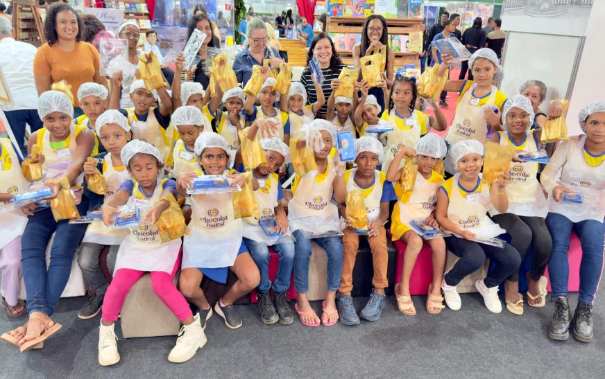 Alunos de Areia Branca participam pela primeira vez da Cozinha Kids no Festival do Chocolate