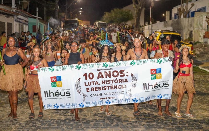 Caminhada da Luz marca abertura da 10ª edição dos Jogos Indígenas Estudantis Tupinambá em Olivença