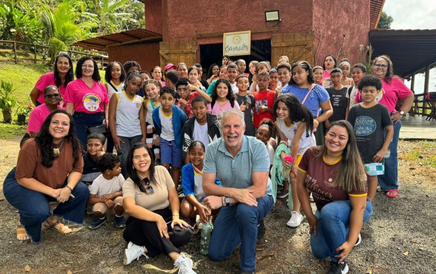 Prefeitura de Ilhéus promove aula de campo com alunos da rede municipal