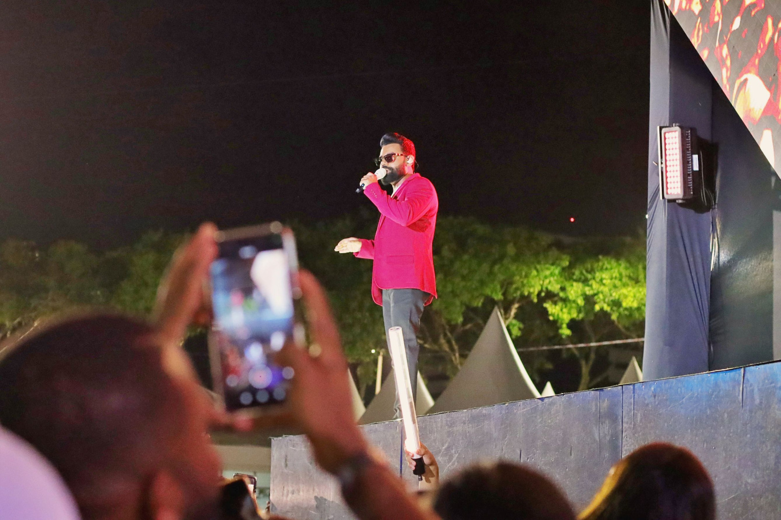 Segunda noite da Virada Ilhéus 2026 reúne mais de 80 mil pessoas na Avenida Soares Lopes