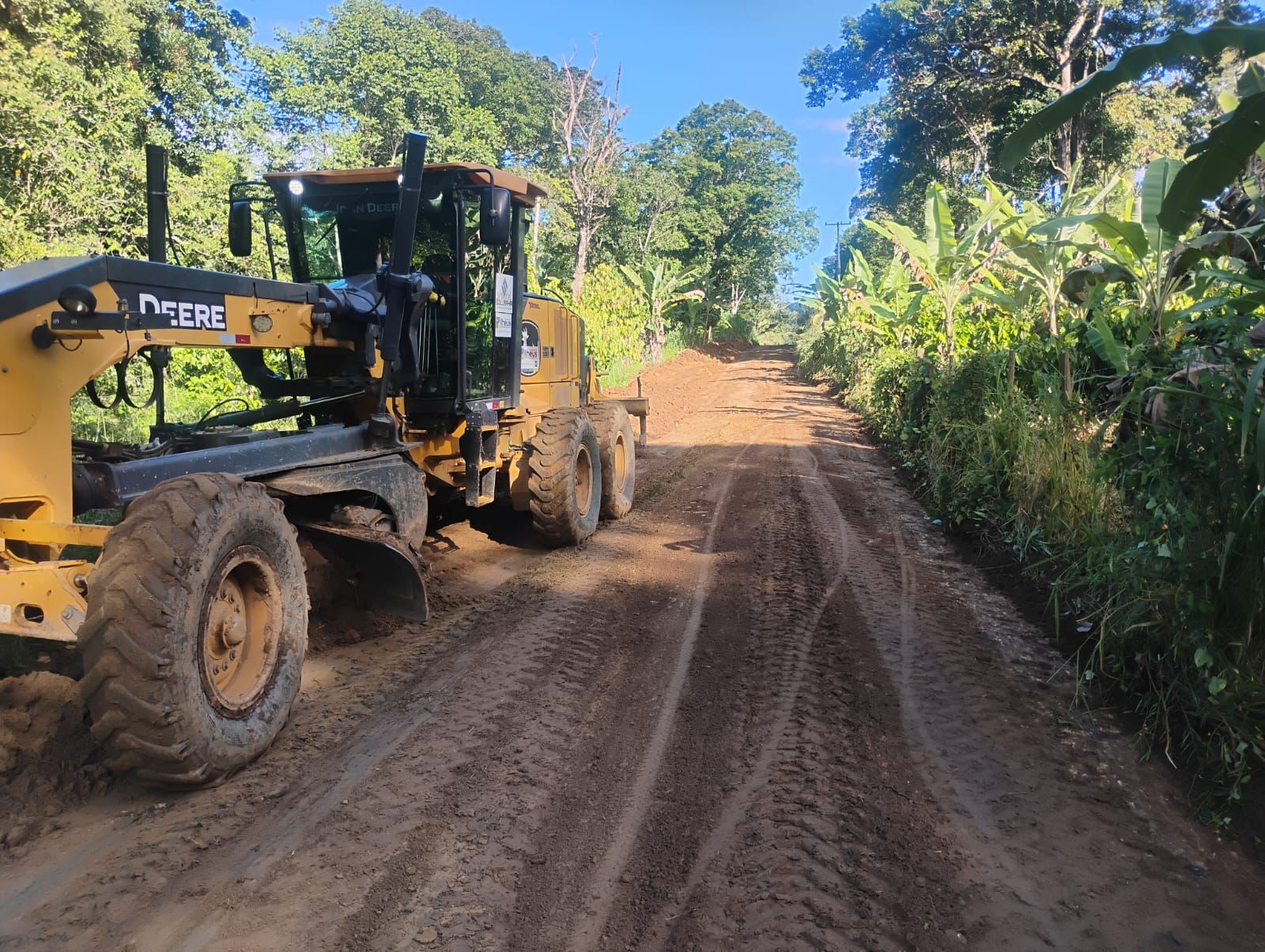 Prefeitura de Ilhéus inicia recuperação da estrada do Rio do Braço
