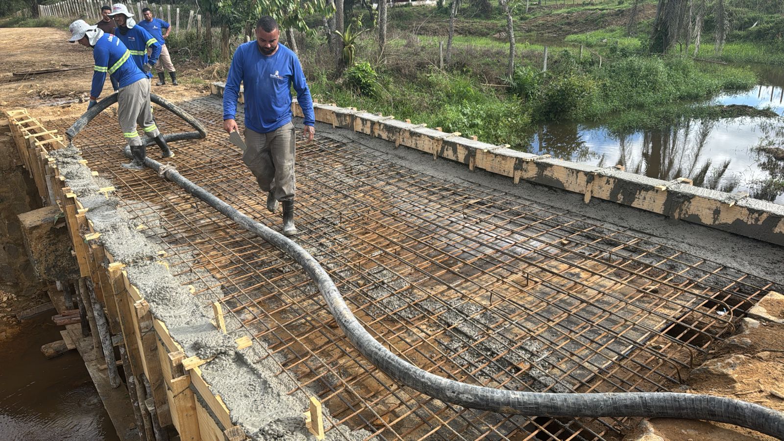Prefeitura de Ilhéus conclui concretagem da nova Ponte do Japu