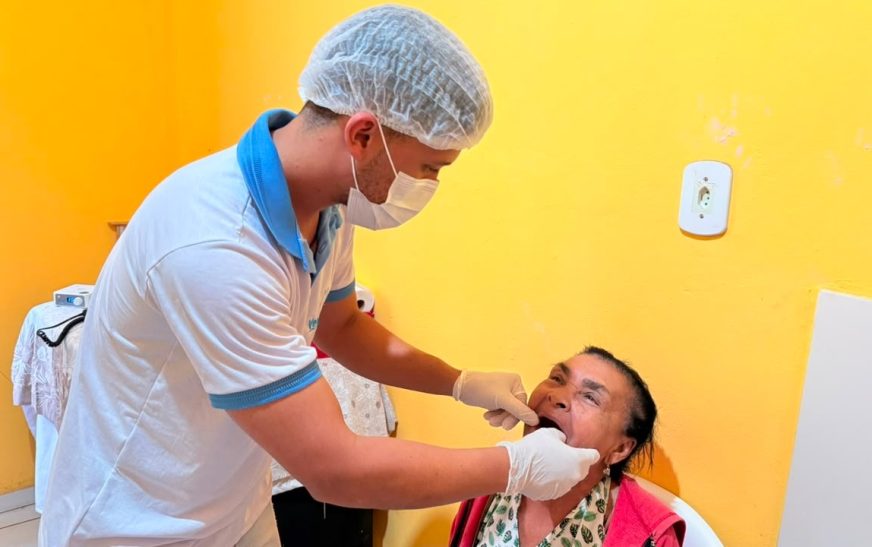 Prefeitura de Ilhéus entrega 120 próteses dentárias na Ponta da Tulha