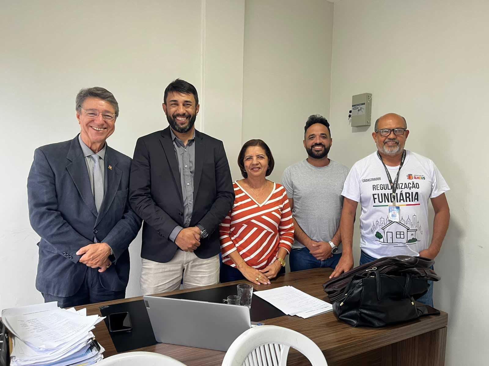 Entrega dos primeiros certificados marca avanço da regularização fundiária em Ilhéus