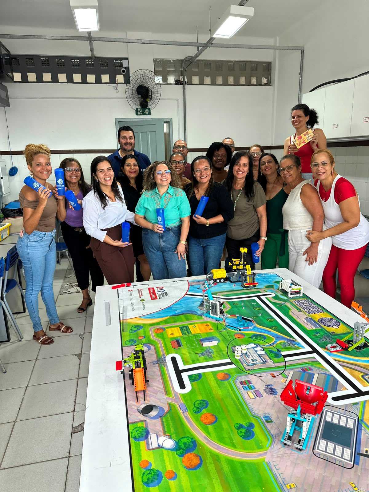 Educadores da rede municipal recebem certificação em Robótica Educacional